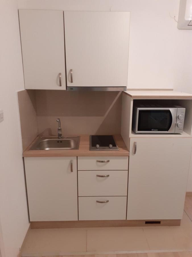 Apartmani Kid Vir Exterior foto